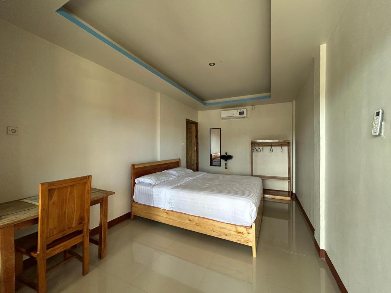Four-G Home Stay & Komodo Tour Labuan Bajo Exterior foto