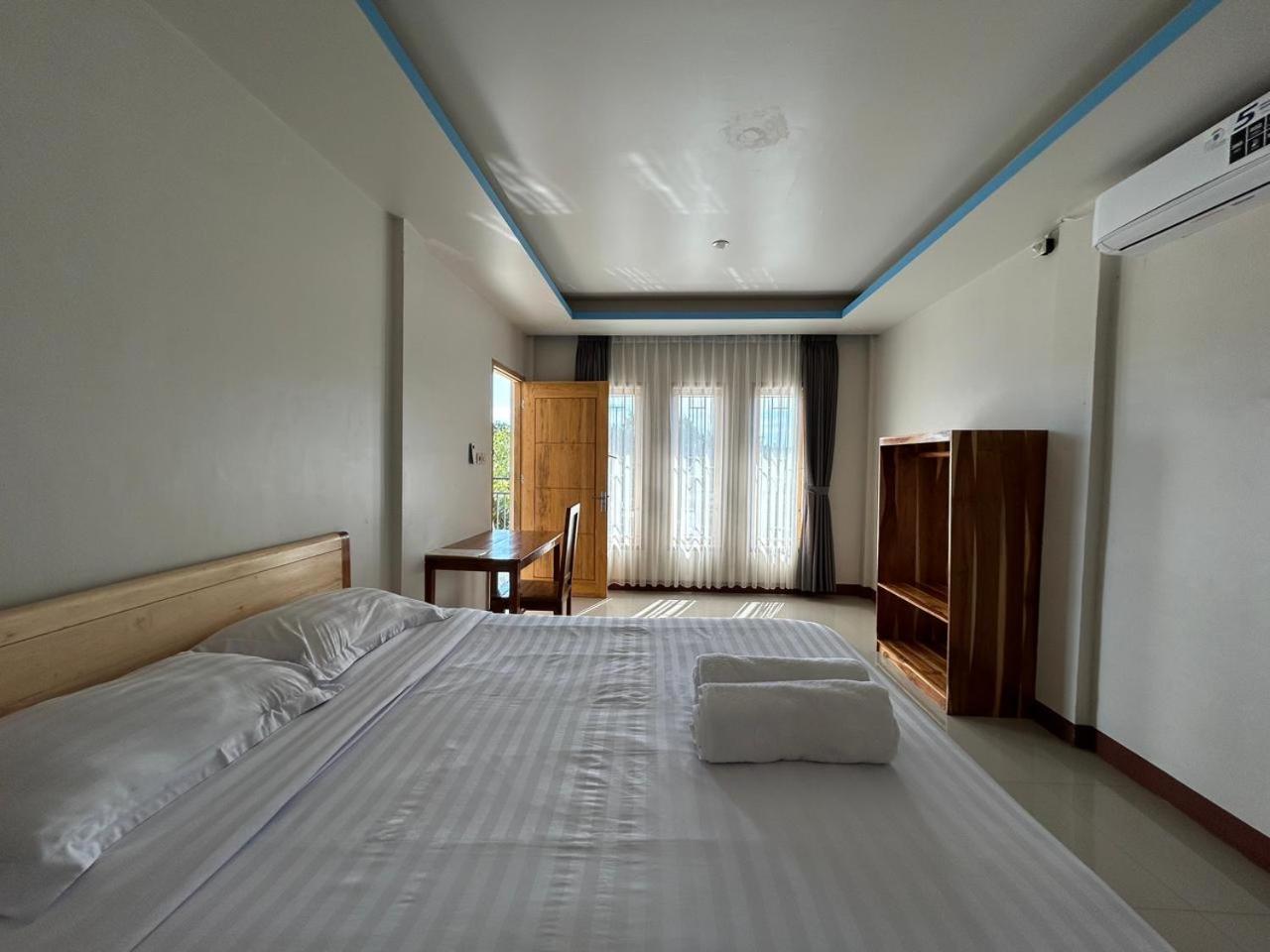 Four-G Home Stay & Komodo Tour Labuan Bajo Exterior foto