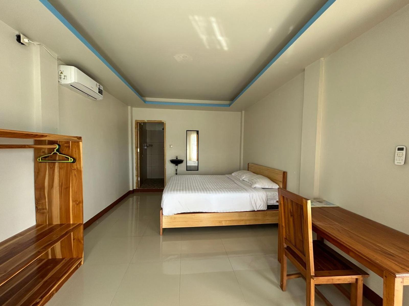 Four-G Home Stay & Komodo Tour Labuan Bajo Exterior foto